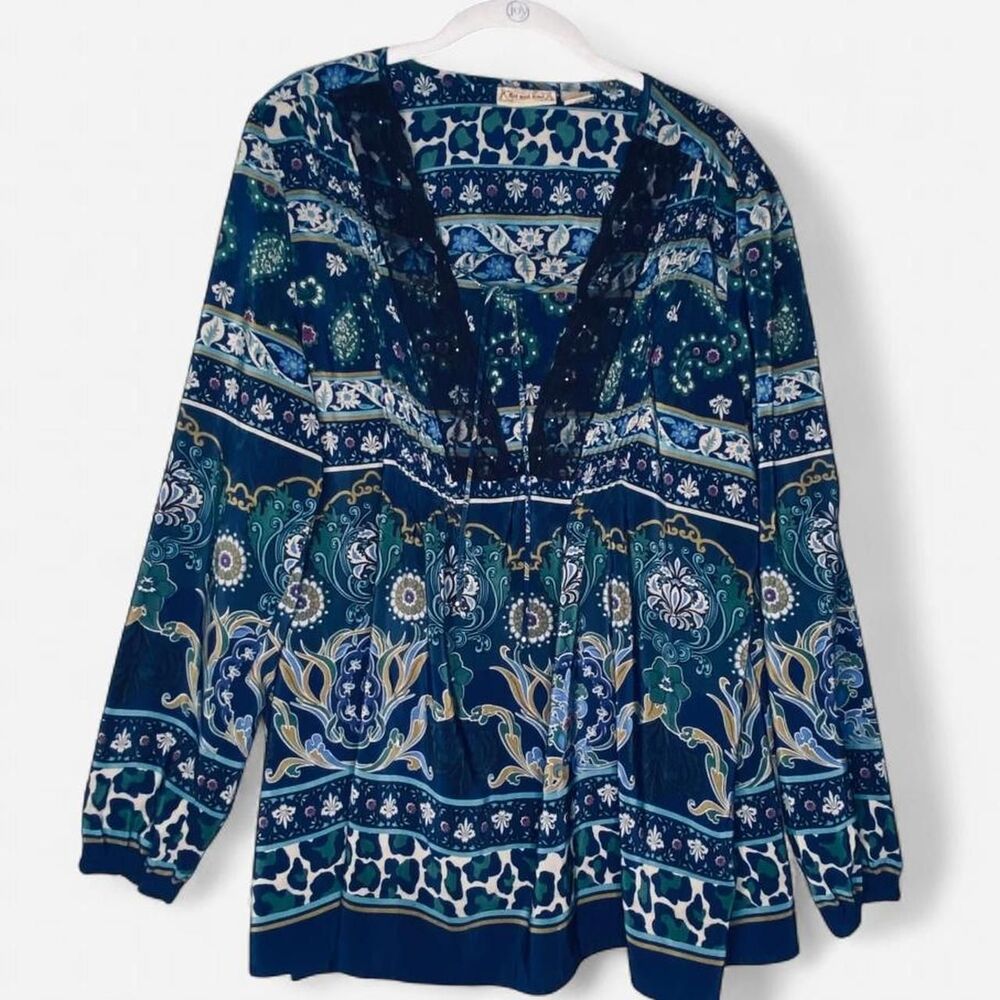 Art and Soul Paisley Blue Turquoise Boho Blouse with Lace Trim XL